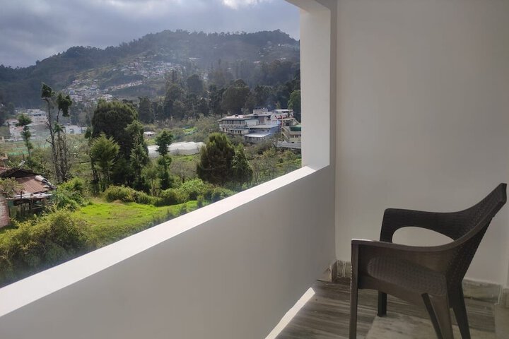 Hotel 8 of 9