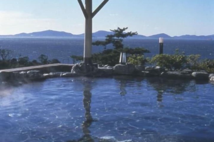 Pools & Facilities