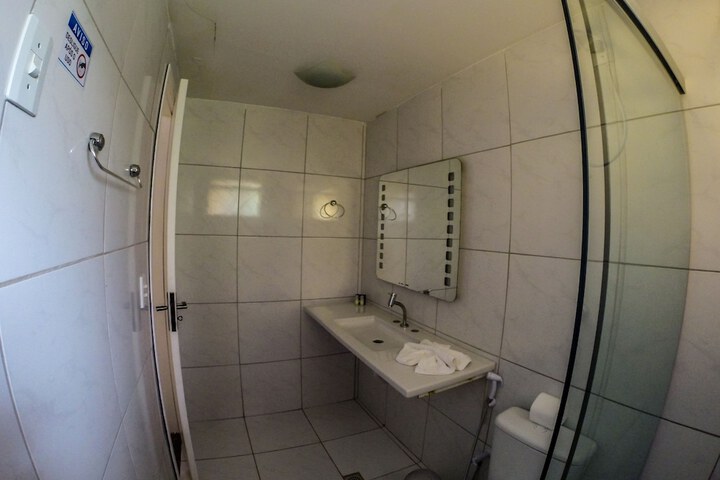 Room 30 of 48