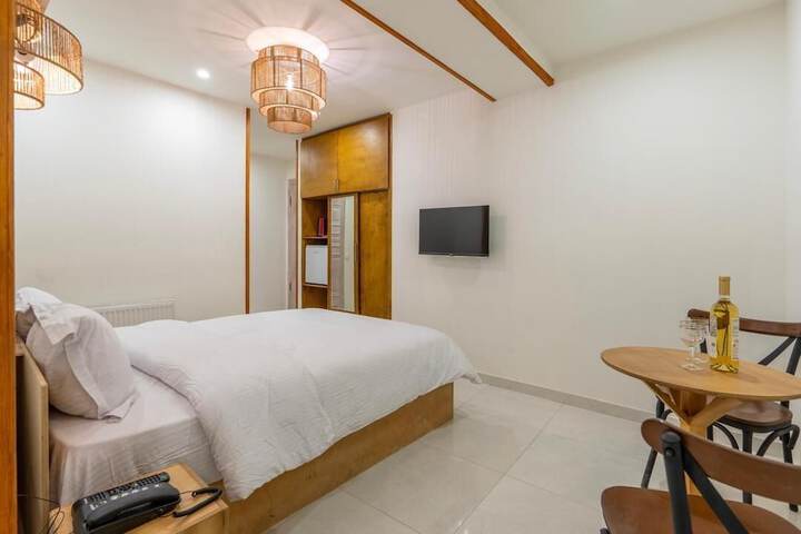 Room 17 of 42