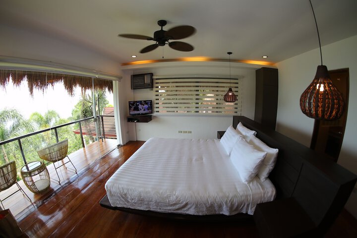 Room 6 of 73