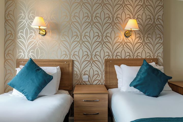 Room 25 of 68