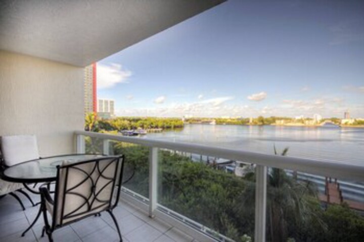 Image of Golden Bay 504 - 6 Pers Sunny Isles Str-00871