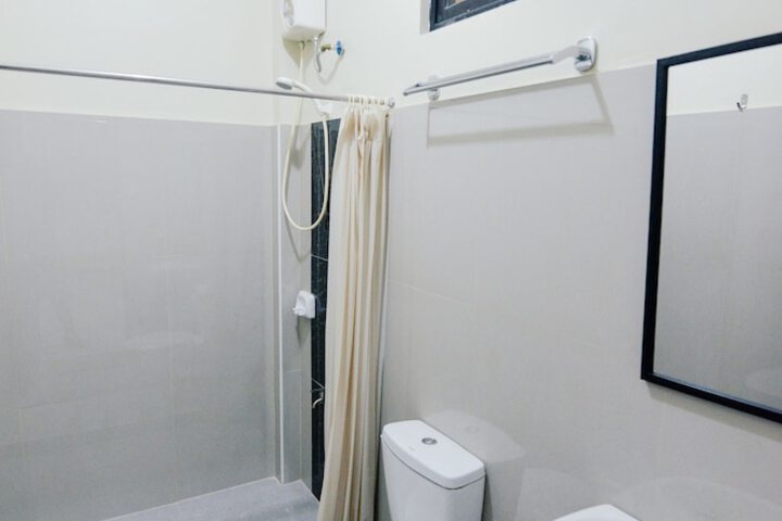 Room 18 of 21