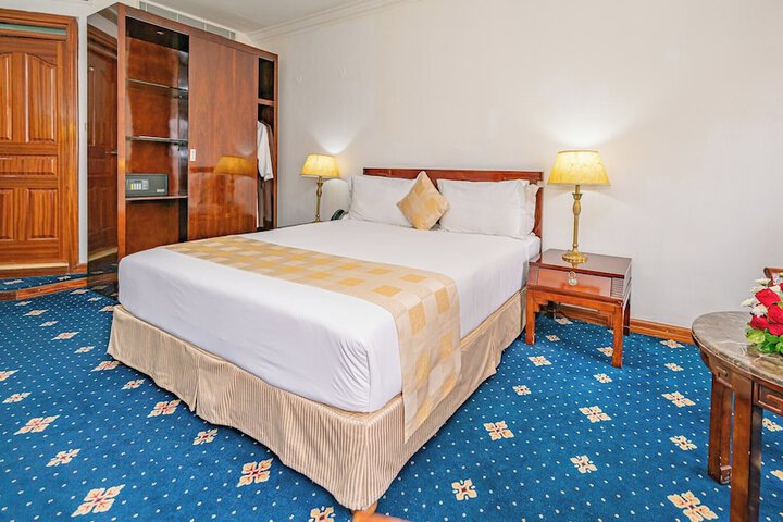 Room 14 of 50