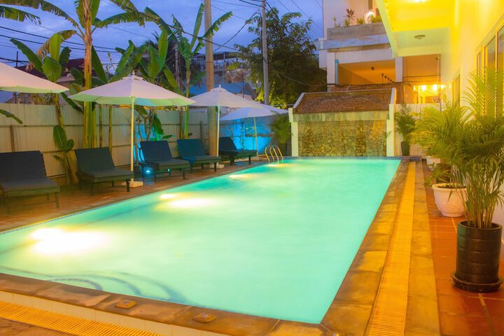 Pool 69 of 105