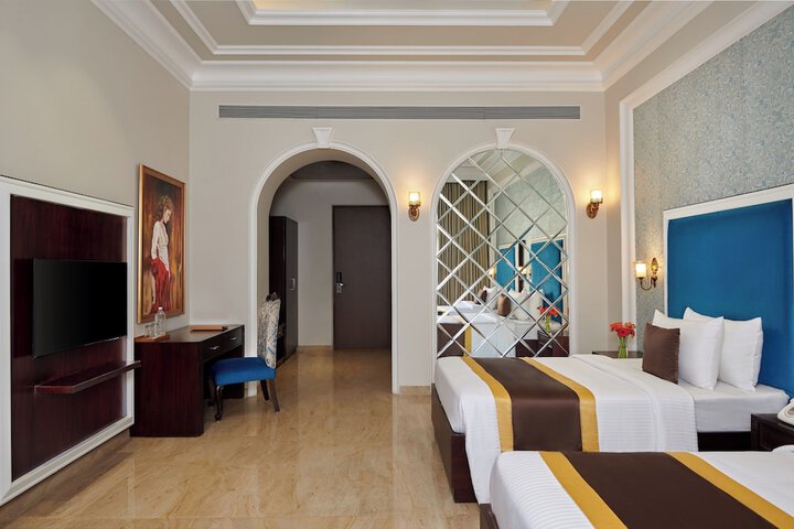 Room 10 of 40