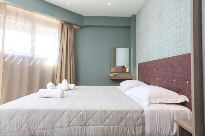 Room 10 of 22