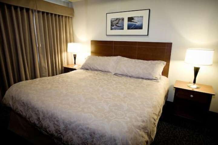 Room 8 of 24