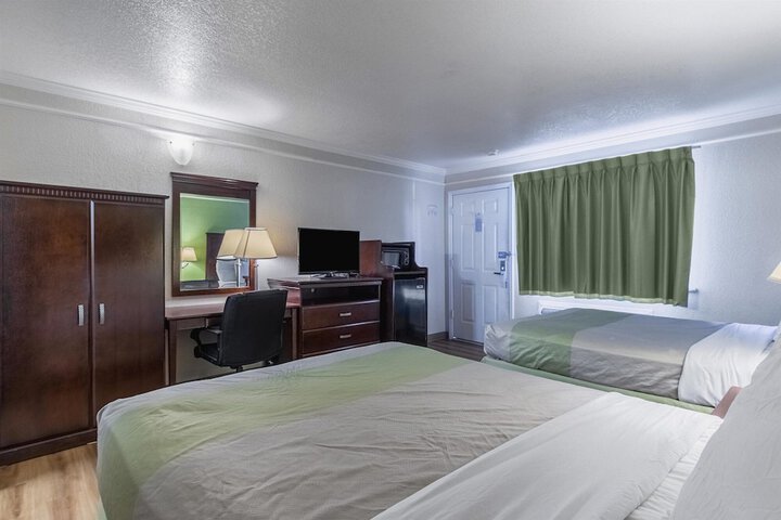 Room 15 of 31