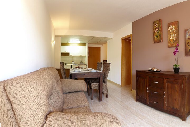 Room 3 of 18