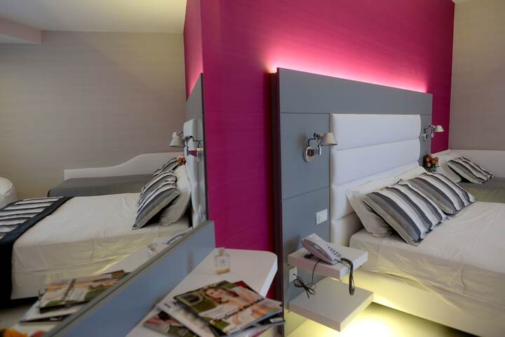 Room 7 of 67