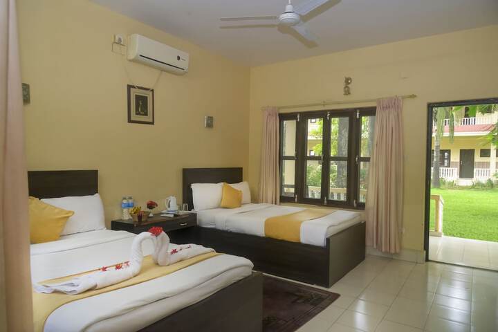 Room 10 of 27