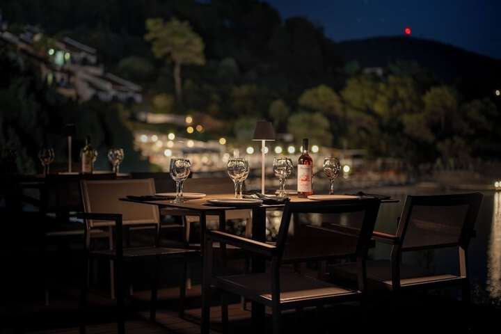 Dining 143 of 260