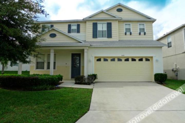 Pine Forest Chateau 5 Br villa by RedAwning in Davenport, FL