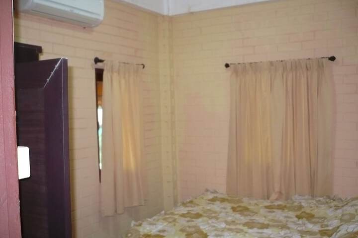 Room 6 of 40