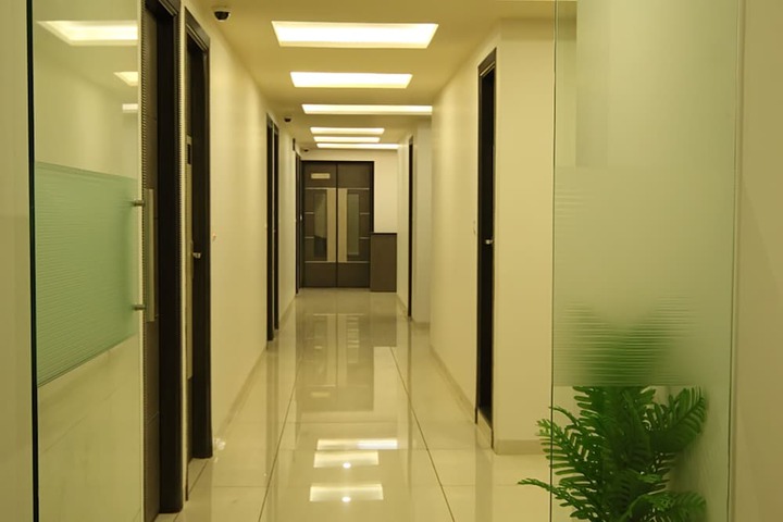 Ballroom/Hall 17 of 19