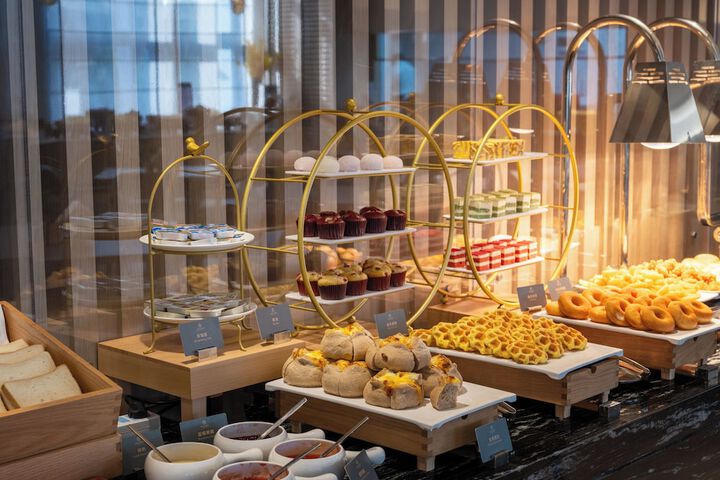 Breakfast/Coffee Service 58 of 92