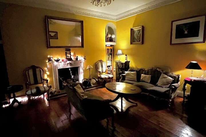 Room 30 of 42