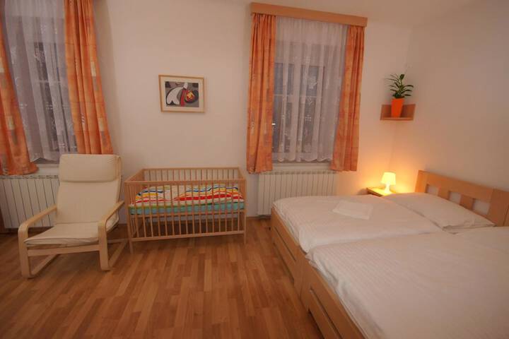 Room 4 of 38