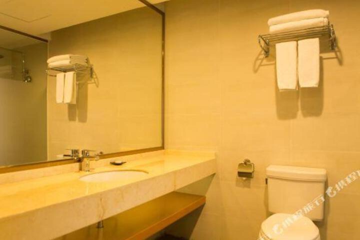 Royal Capital International Hotel