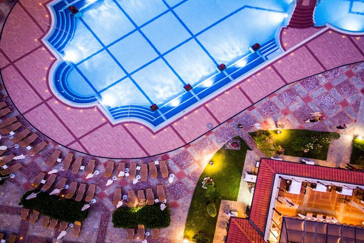 Pool 45 of 173