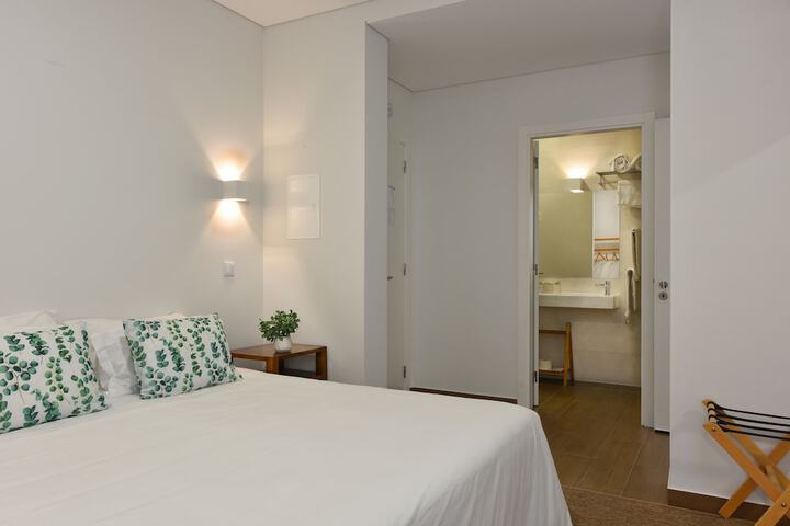 Room 28 of 111