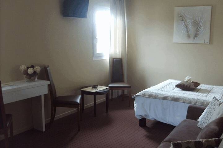 Room 5 of 51