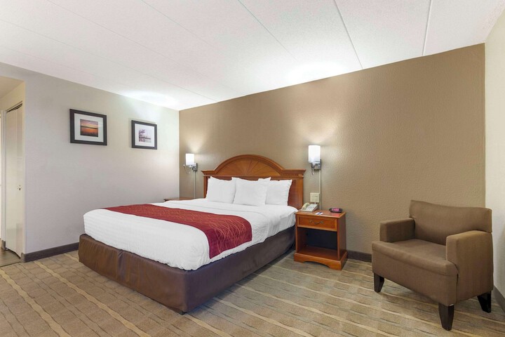 1 King Bed (21 of 22)