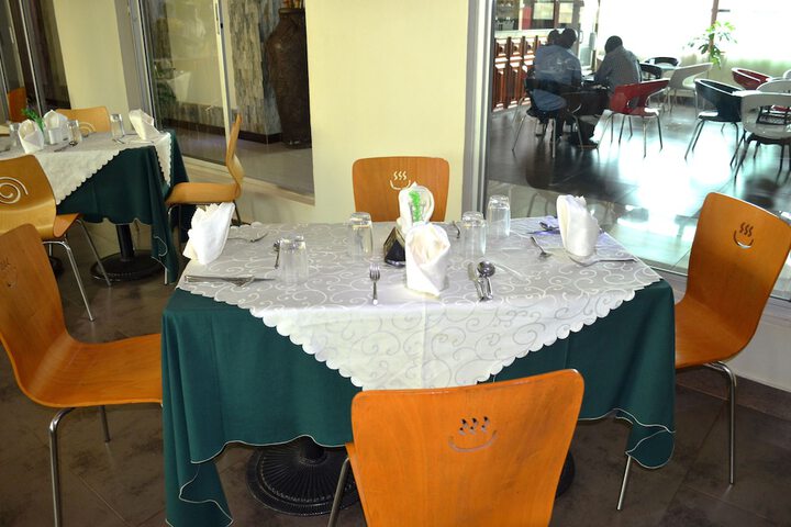 Dining 44 of 61