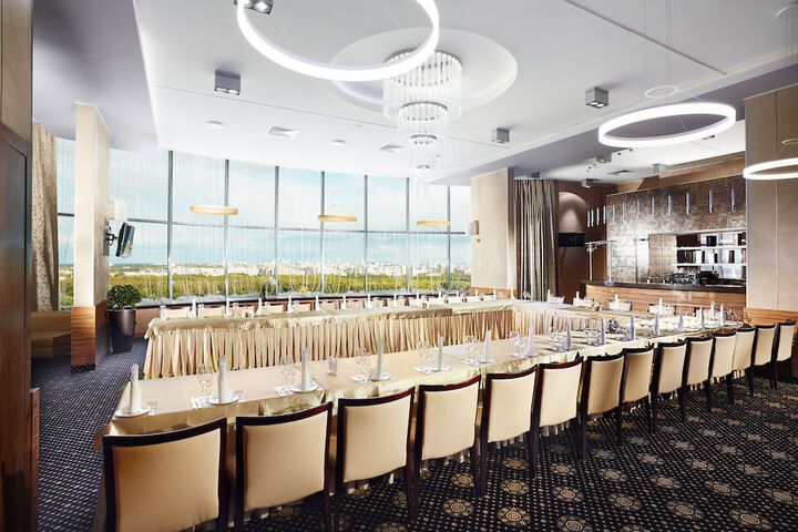Ballroom/Hall 60 of 63