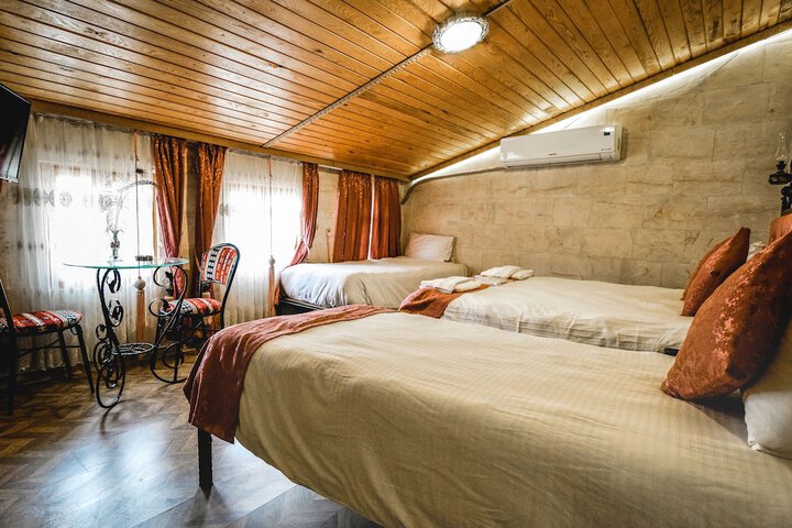 Room 27 of 51