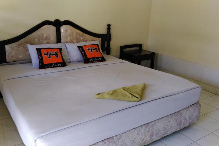 Room 28 of 54