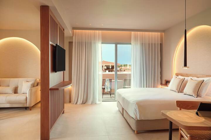 Room 32 of 183