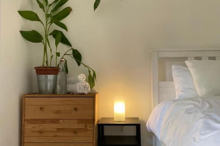 Room 12 of 124