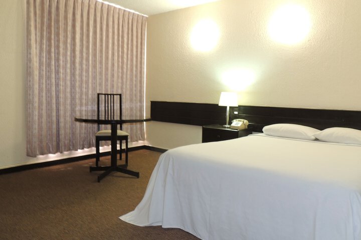 Room 11 of 20