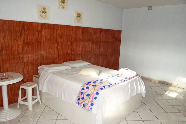 Room 4 of 35