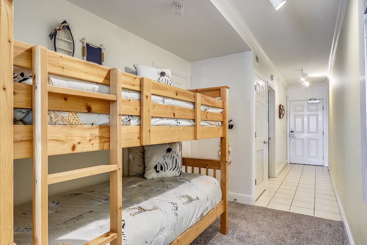 Room 11 of 145