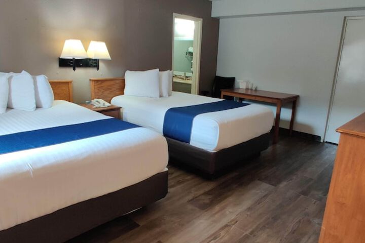 Deluxe 2 Double Beds (3 of 24)