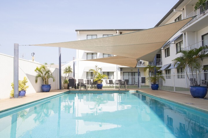Pool 32 of 42