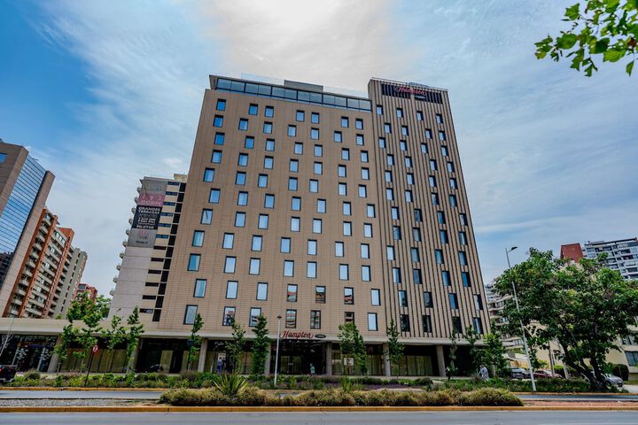 Photo of Hampton by Hilton Santiago Las Condes
