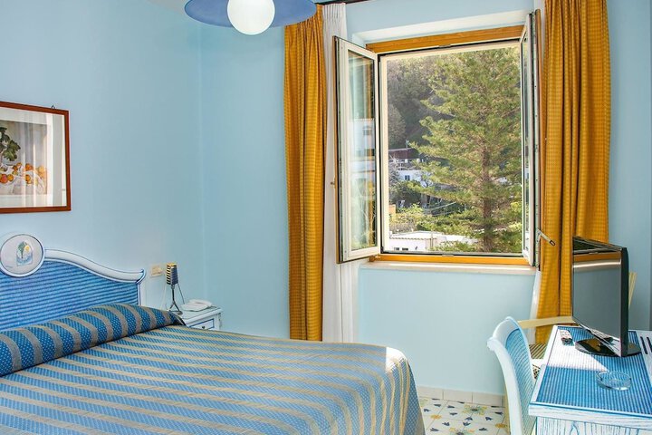 Room 19 of 180