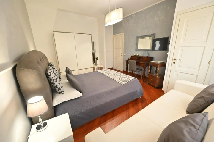 Photo of LA SUITE HOME Casavacanze Holidayapartment deluxe