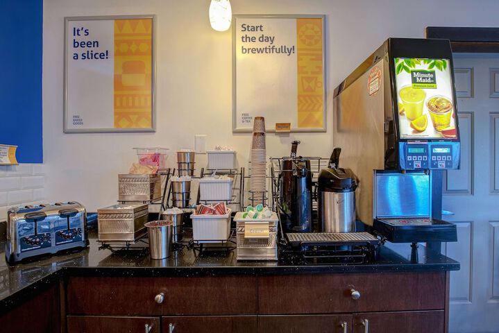 Breakfast/Coffee Service 27 of 31