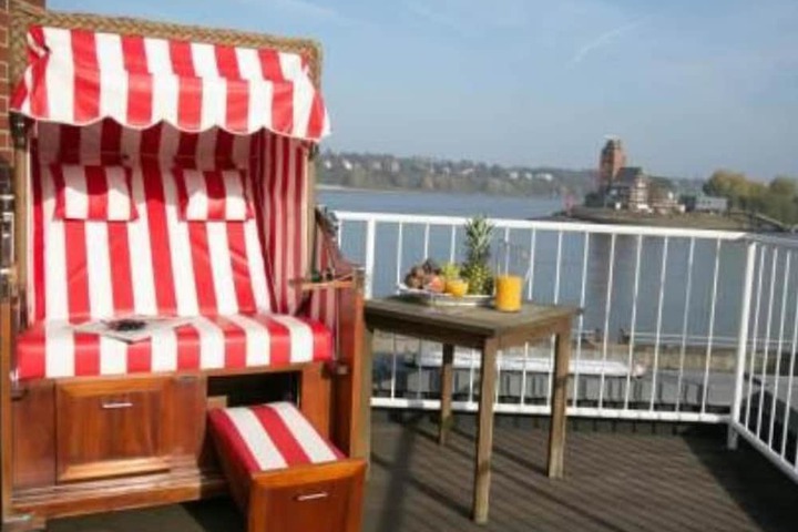 Sundeck
