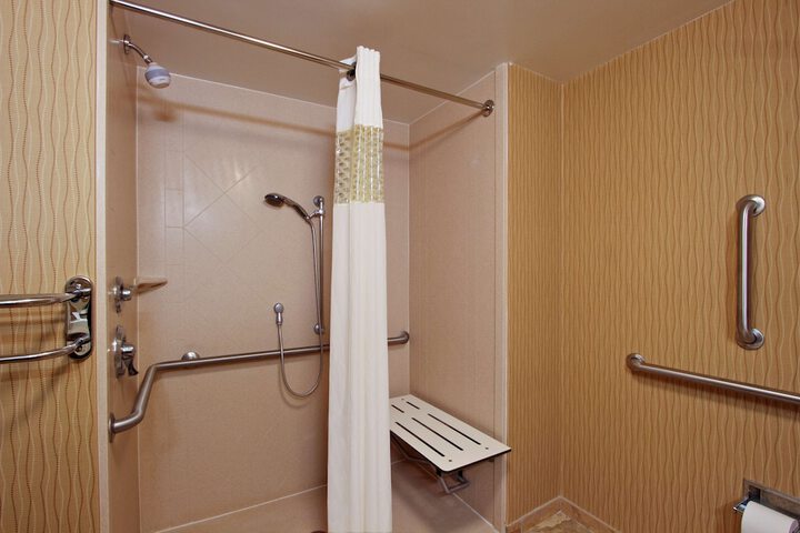 Room 15 of 36