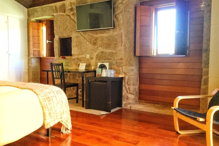 Room 4 of 35