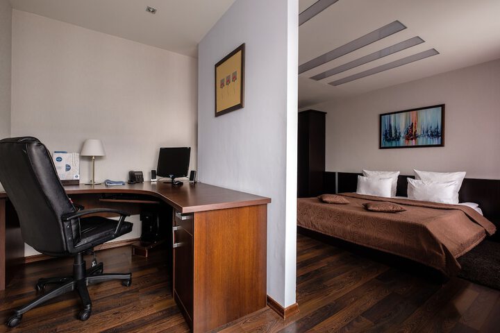Room 25 of 54