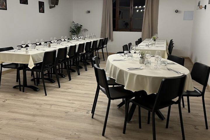 Dining 22 of 39