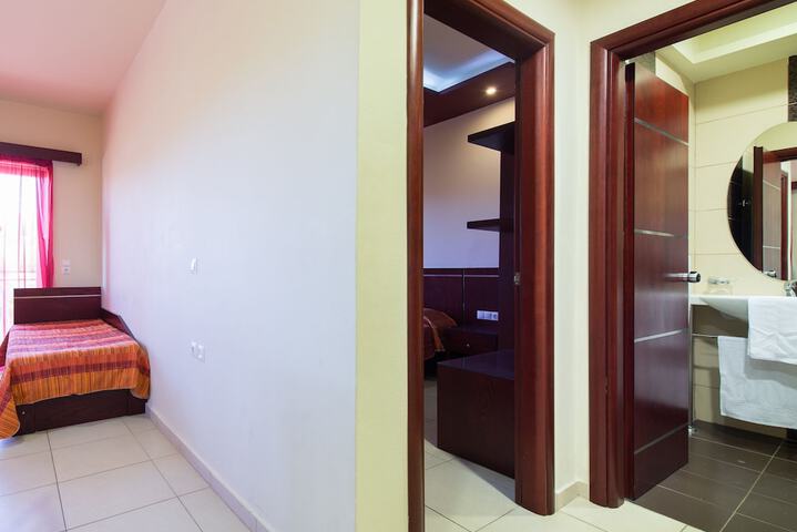 Room 20 of 85